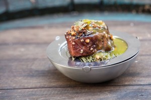podolic beef tenderloin with pine nuts and apple