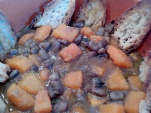 zuppa di cicoria, zucca, fave - chicory, pumpkin, broad beans soup